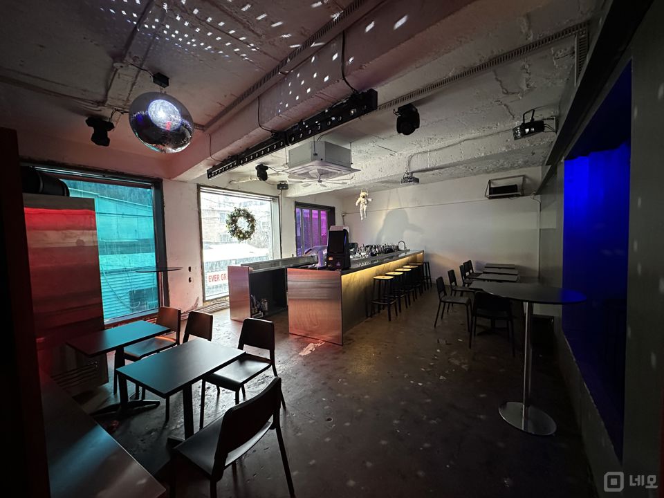 이태원역 역세권, 인테리어 완비된 이태원동 BAR 매물의 1번째 사진