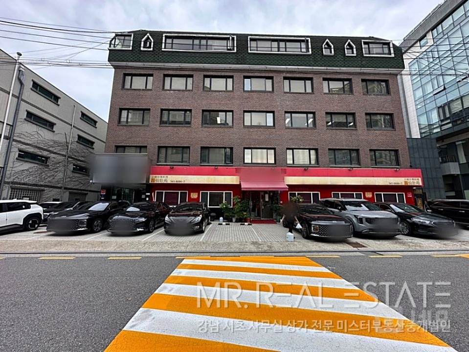 인테리어최상.아이티강추.룸6.주차3.높은층고.가성비甲 매물의 18번째 사진