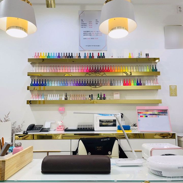 풍산역 역세권, 깔끔한 인테리어 완비된 2층 네일샵 매물의 2번째 사진