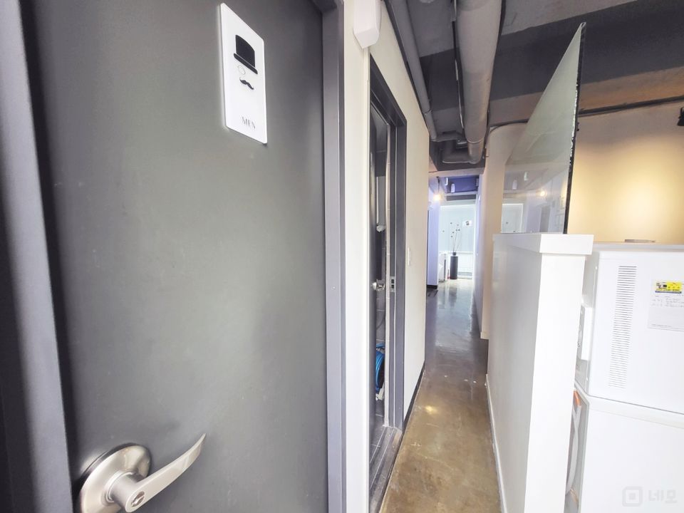 강남구청역 가까운 특급 인테리어 디자인 사무공간 테라스는 덤 매물의 18번째 사진