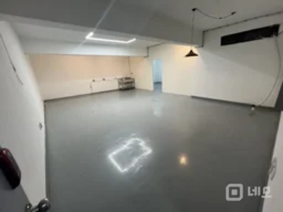 역세권 조용한 상가주택 깨끗하고 넓은 스튜디오 매물의 1번째 사진