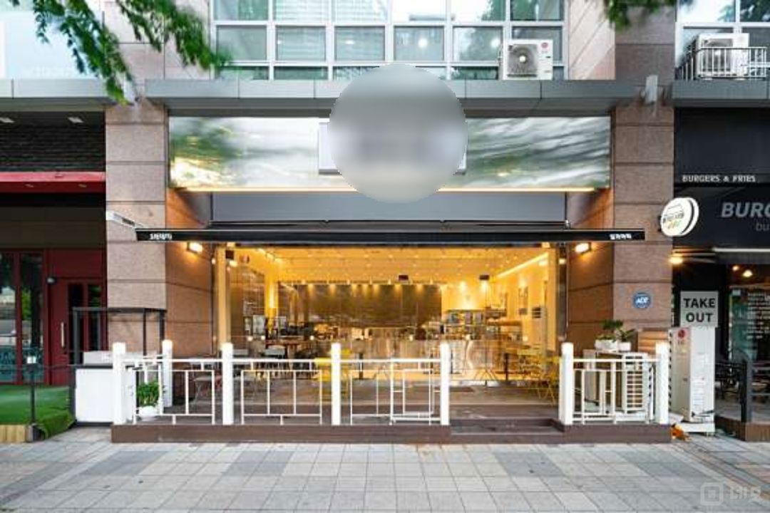 중림동 오피스텔 상가에 위치한 샐러드 전문점 매물의 7번째 사진