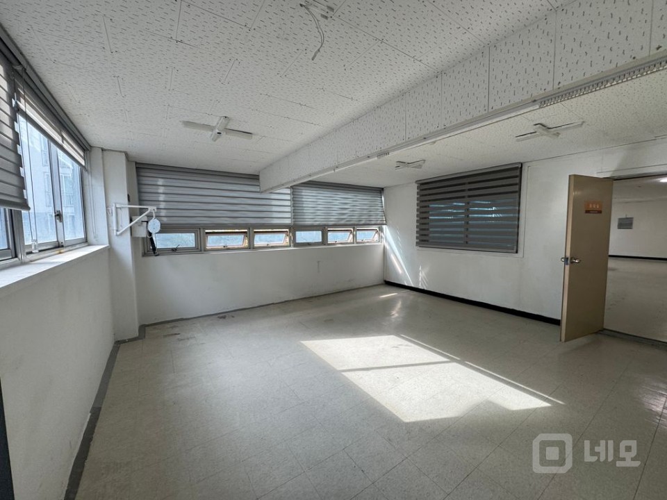 면목역 도보3분 깨끗하고 보증금 저렴한 사무실 매물의 4번째 사진