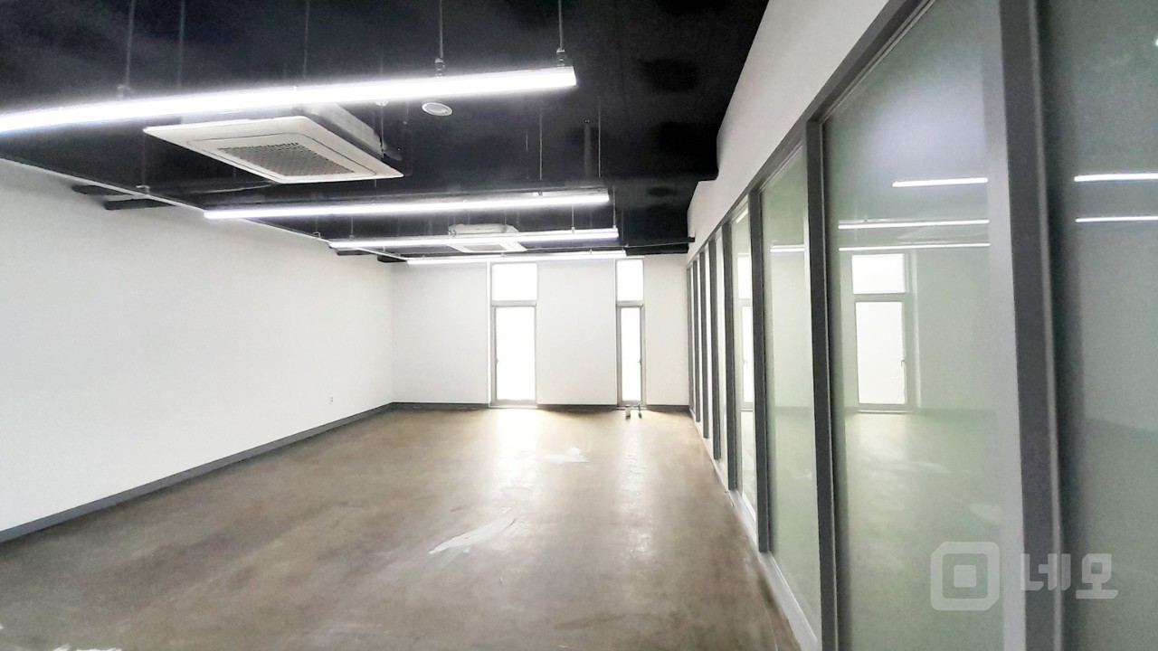 🏢 [신수동 2층] 신축급 근생상가✨ 엘리베이터·주차 완비! 매물의 2번째 사진