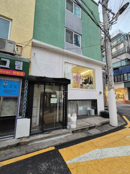 마포구 서교동 접근성 좋은 지층 상가 임대 매물의 6번째 사진