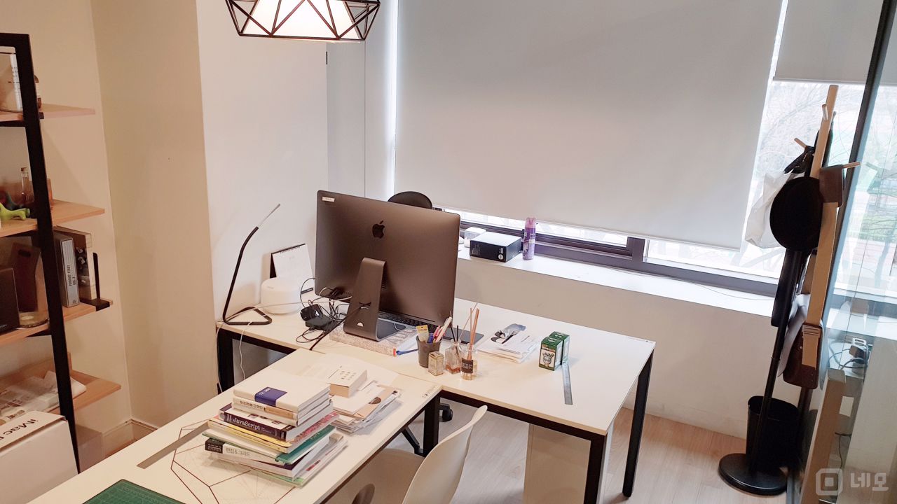 신사동 대로변 1층에 위치한 깔끔한 사무실 매물의 2번째 사진