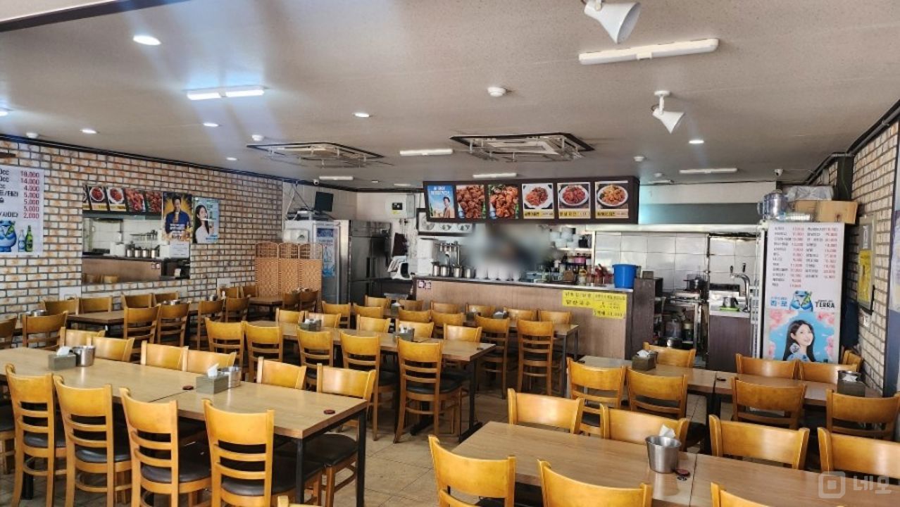 신사동 유동인구 최상 거리 통닭집 매물의 1번째 사진