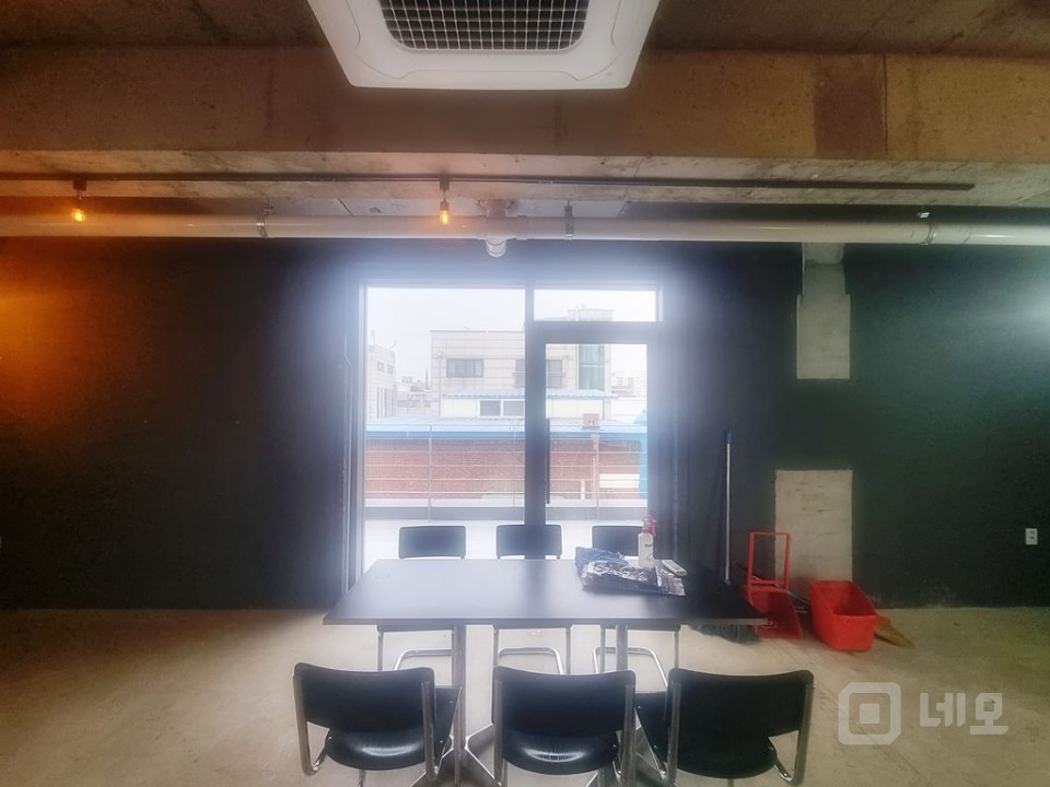 홍대 유동많은 망리단길 퀄리티좋은 테라스 상가사무실!! 매물의 16번째 사진