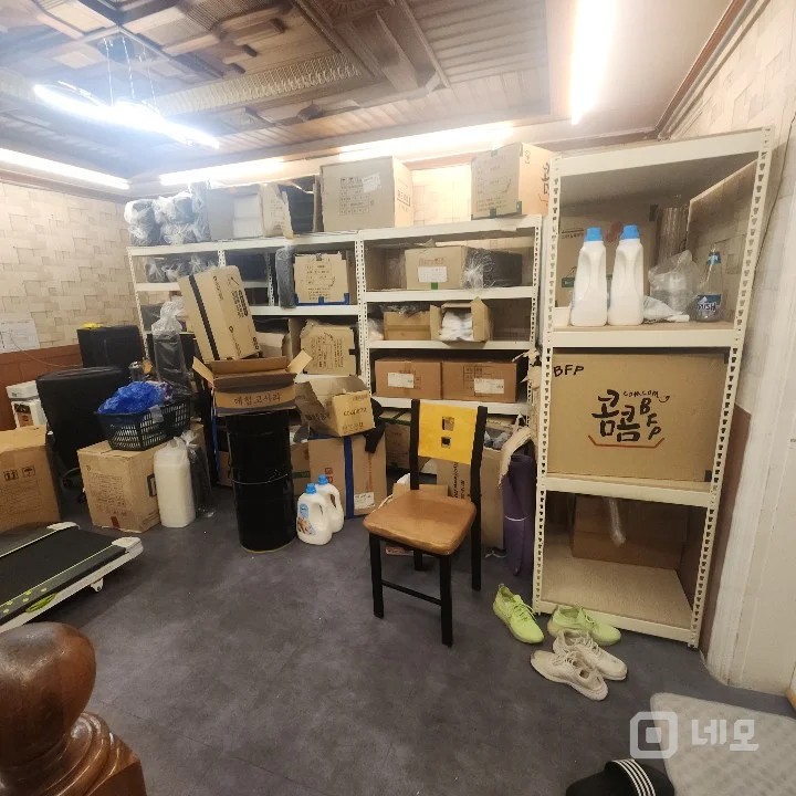 단독주택을 2,3층으로 개량한 고기및 일반식당 매물의 3번째 사진