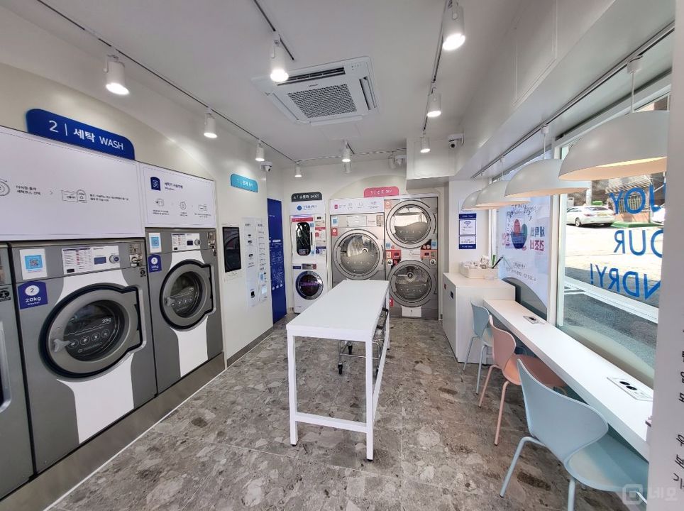 가시성 좋은 코너자리 상계동 주택가 1층 셀프빨래방 매물의 2번째 사진