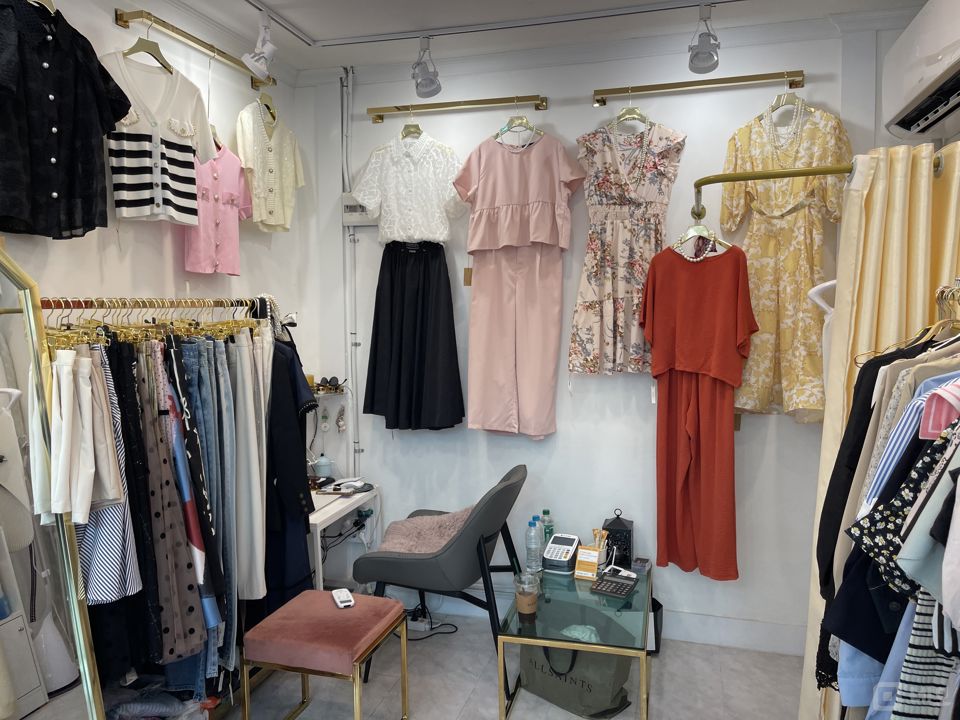 내발산동 주거지역, 깔끔한 시설 의류판매점 매물의 1번째 사진