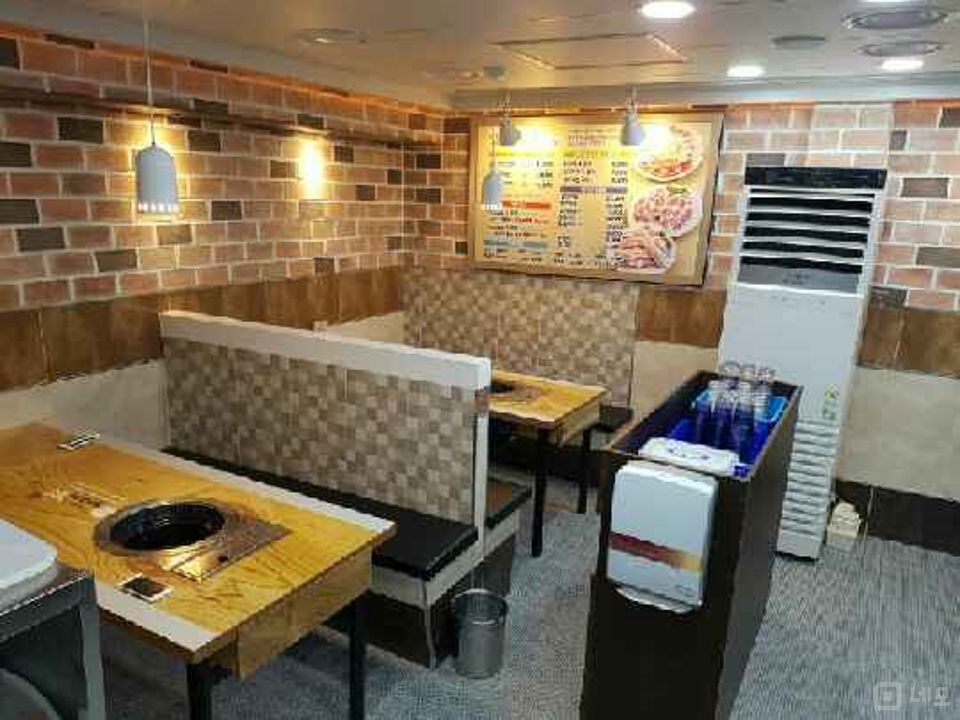 관철동 종각역 역세권, 깔끔한 인테리어, 주방 시설 완비된 고깃집 매물의 4번째 사진