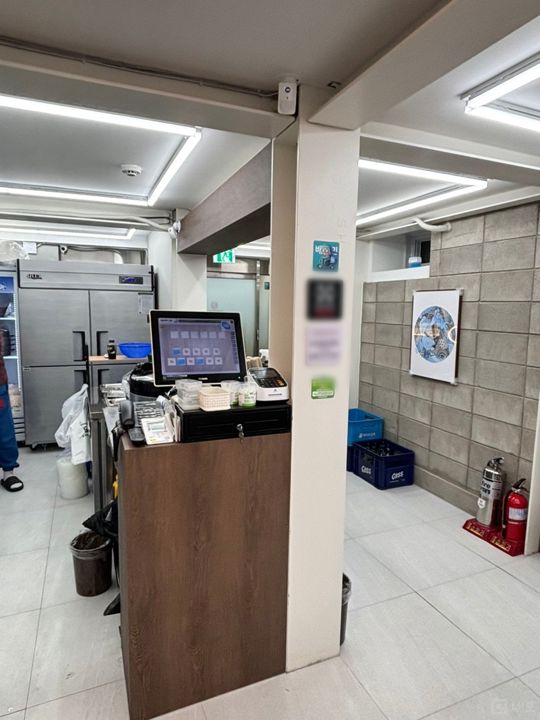 동교동 깔끔한 인테리어 및 시설 닭갈비집 매물의 4번째 사진