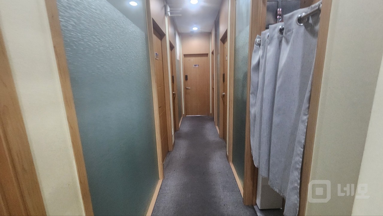 실 140. 성수초역세권 출구 바로 앞 매물의 5번째 사진