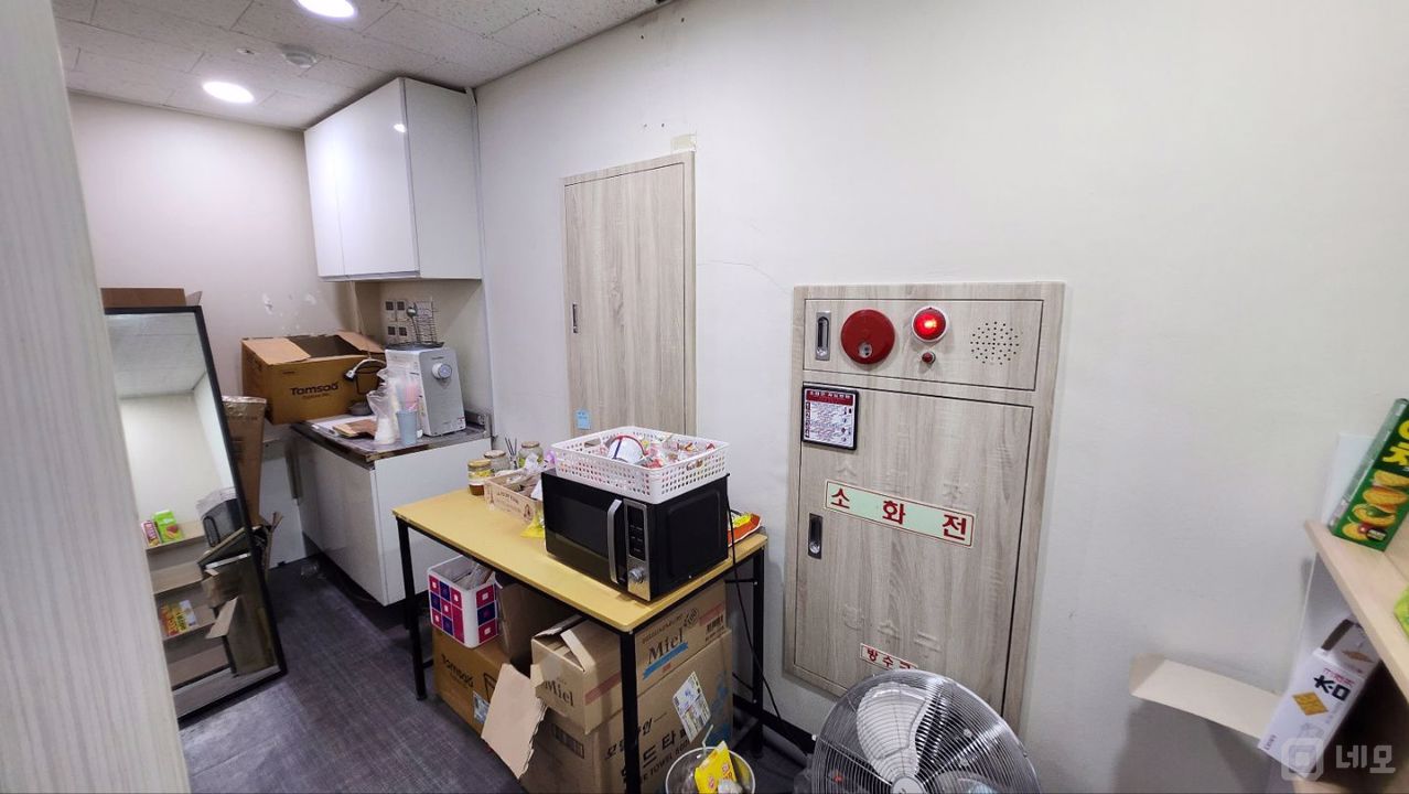 역삼역 역세권에 위치한 역삼동 점포 매물의 3번째 사진