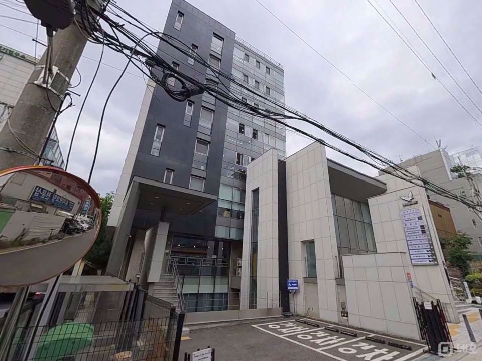 기본 인테리어 및 시설이 완비된 역삼동 점포 매물의 12번째 사진