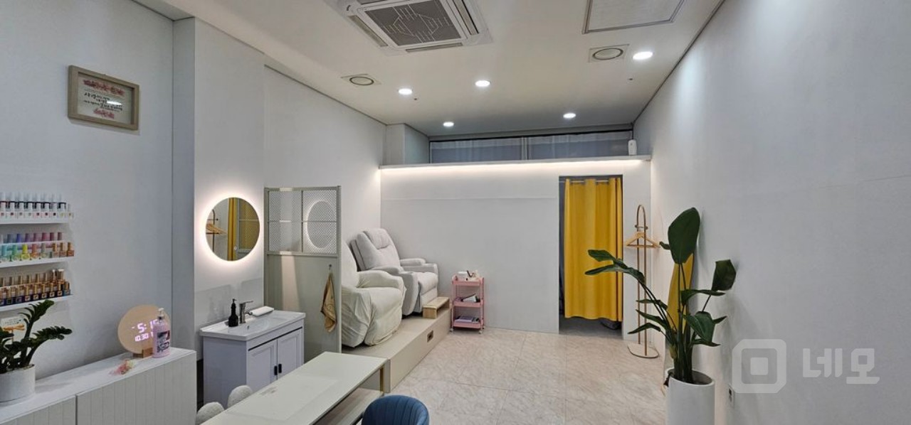 노출도 굿 네일아트 몸만들어오면 되는 상가 매물의 1번째 사진