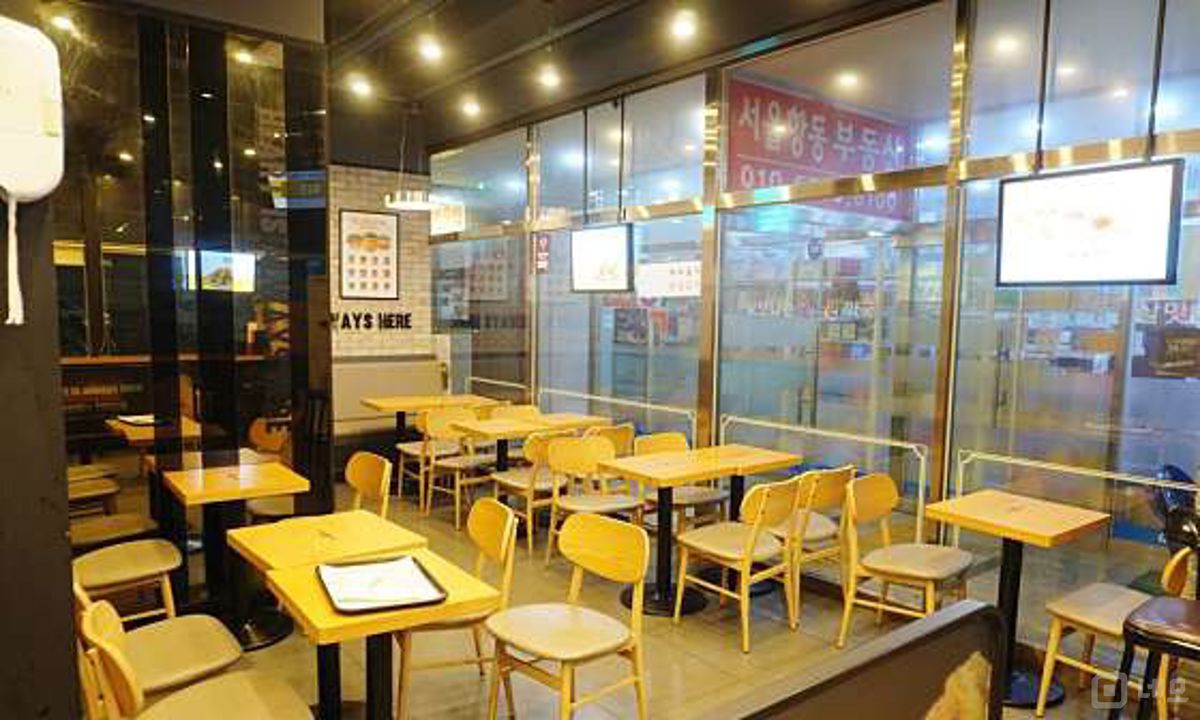 항동 전수양도 가능한 패스트푸드점 매물의 5번째 사진