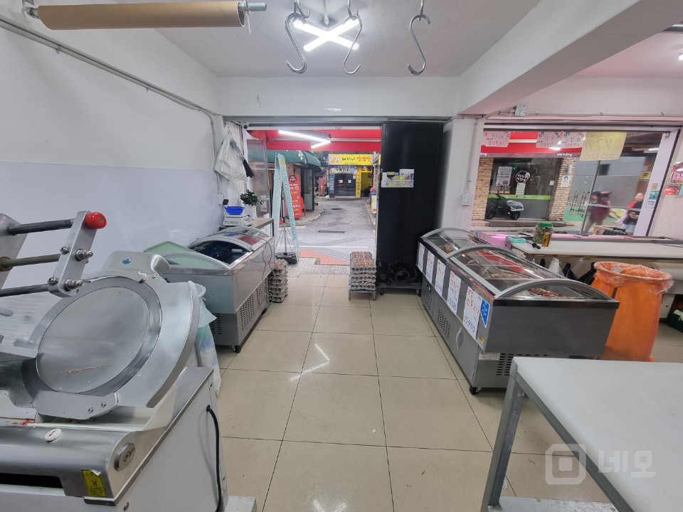 먹자골목 1층 역세권 2칸 매물의 2번째 사진