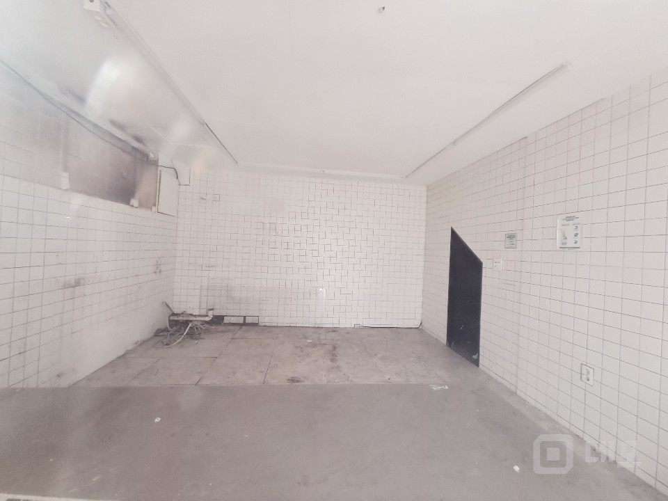 무권리 종로5가 초역세권 대로변 이면 통창 업종제한 없음 매물의 4번째 사진