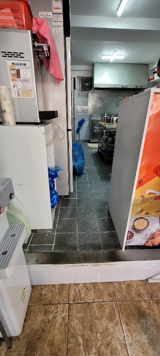 사동큰도로변  버스정류장앞 매물의 3번째 사진
