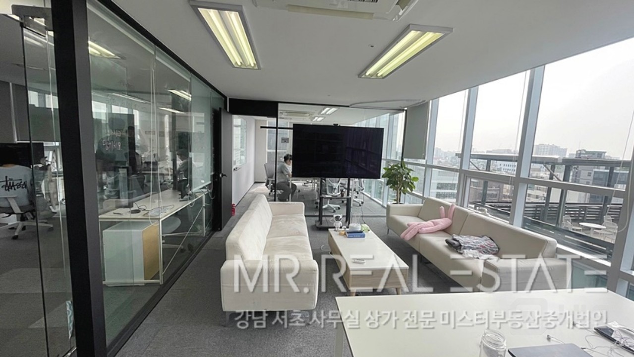 역삼역.초역세권사무실.내외부컨디션ACE.채광우수 매물의 1번째 사진