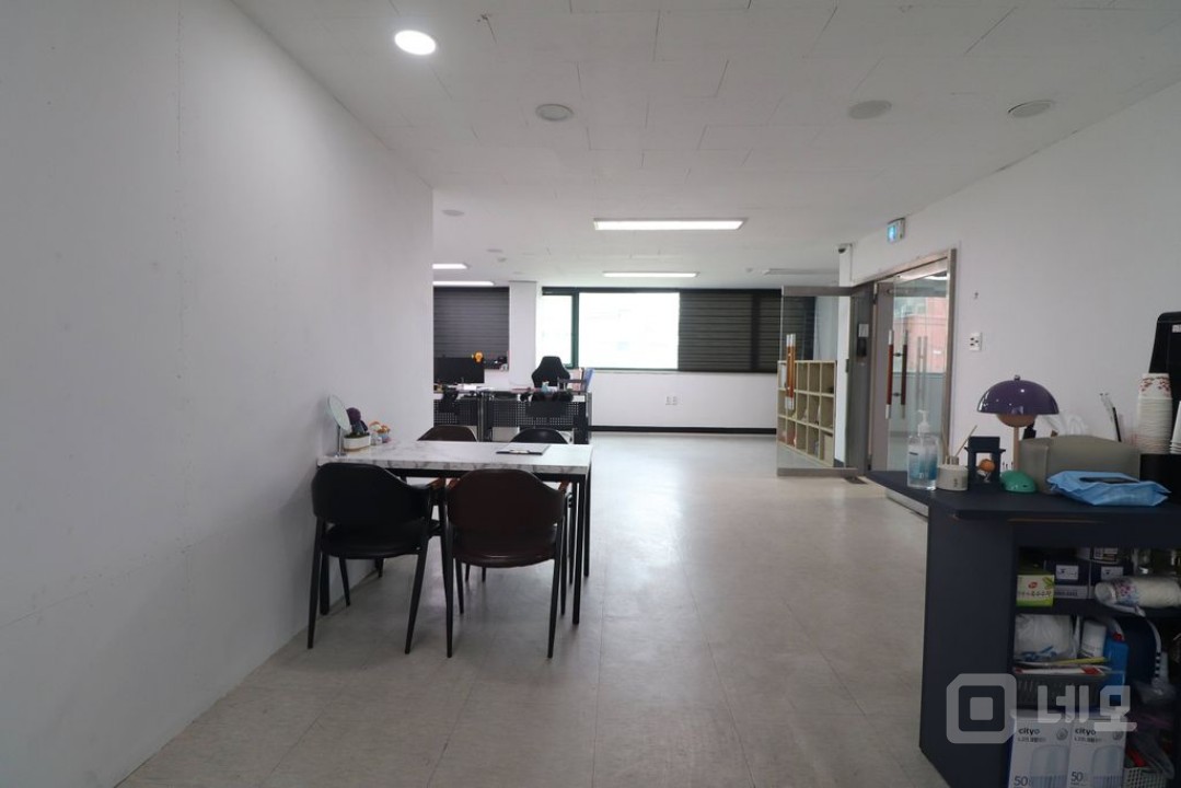 성산동 대로변 극가성비 깔끔한 스튜디오형 사무실 매물의 5번째 사진