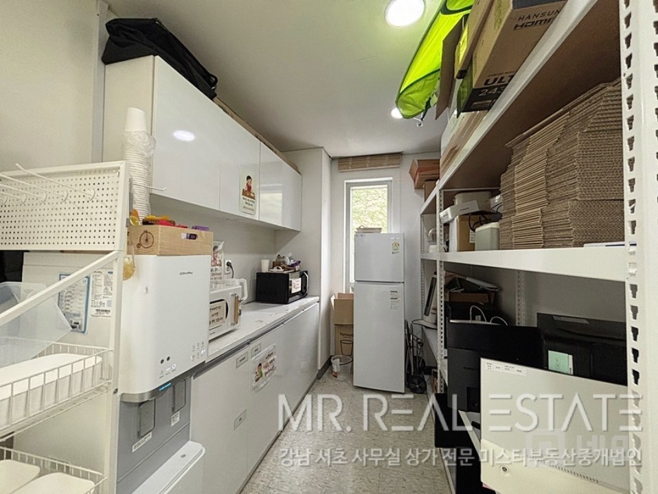 학동역 3분역세권.편리한자주식주차.대로변 채광맛집 사무실 매물의 12번째 사진