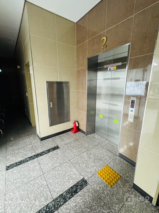 강남역 역세권 깔끔하고 쾌적한 업무 환경을 위한 최적의 공간 사무 매물의 2번째 사진