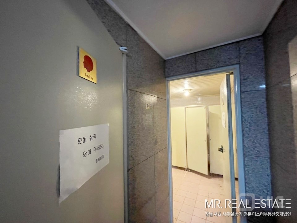 사진有.주차2대.인테리어.냉난방기完.논현역. 매물의 18번째 사진