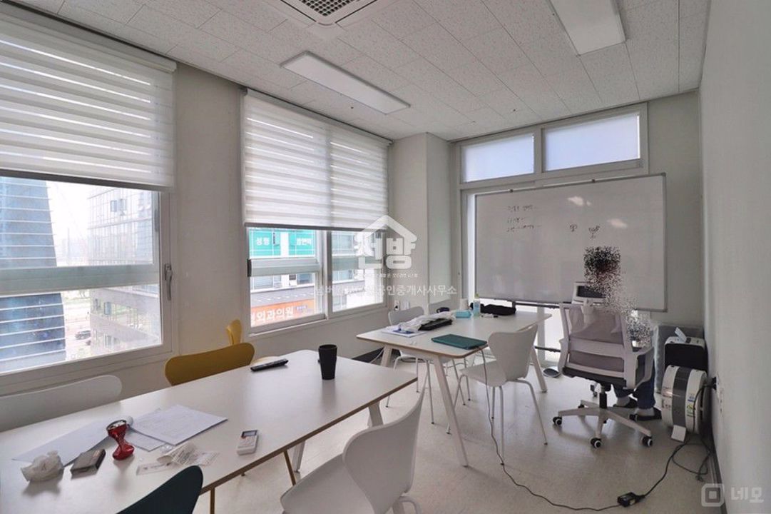 마곡역 룸 인테리어 되어있는 중형 사무실 매물 매물의 5번째 사진