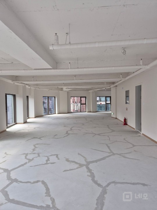 신축첫입주.대형사무실.즉시입주 매물의 12번째 사진