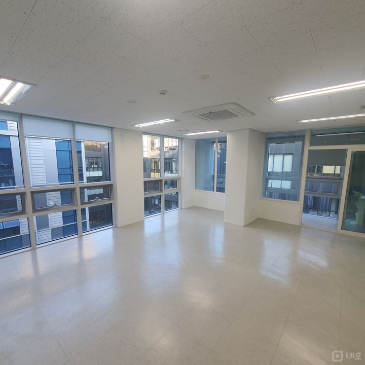 개별에어컨,코너양창 개방감 좋은 마곡나루역 사무실 커뮤니티시설도 있어요! 매물의 1번째 사진