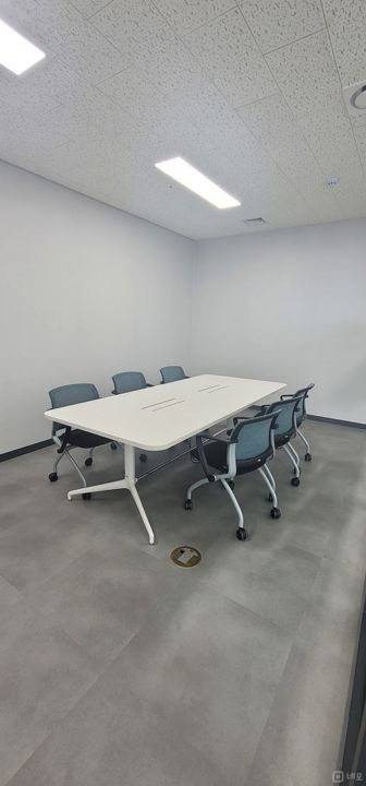 업종 구분없는 근생 사무실입니다.  매물의 2번째 사진