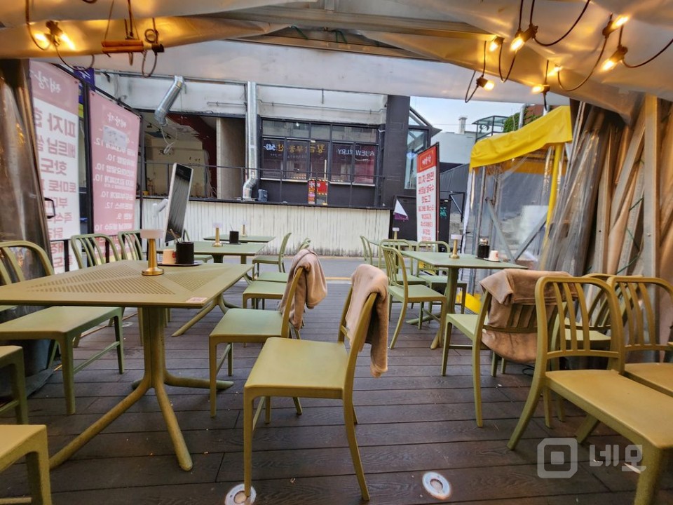📍 압구정로데오역 도보 1분! 핵심 먹자라인 1층 상가 ✨  매물의 4번째 사진
