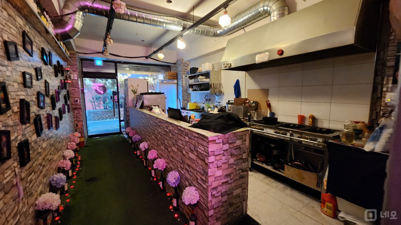 수유역 초역세권, SNS 핫플레이스, 입소문 듣고 찾아오는 바 매물의 5번째 사진