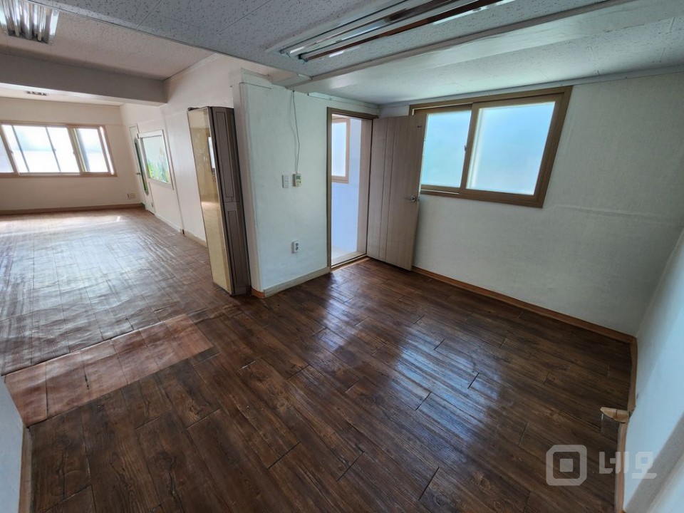 넓은 평수대비 저렴한 사무실겸 상가 매물의 4번째 사진