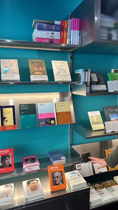 서울역 6분 거리, 후암시장 옆 큰길에 위치한 상가 임대 매물의 2번째 사진