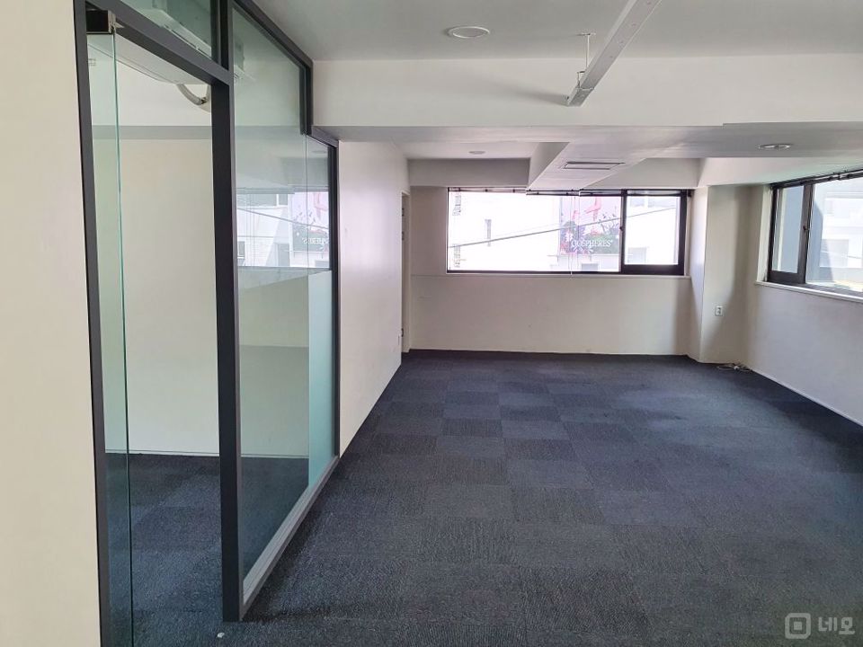 신사동 3층 카페로도 임차 가능한 사무실 매물의 3번째 사진