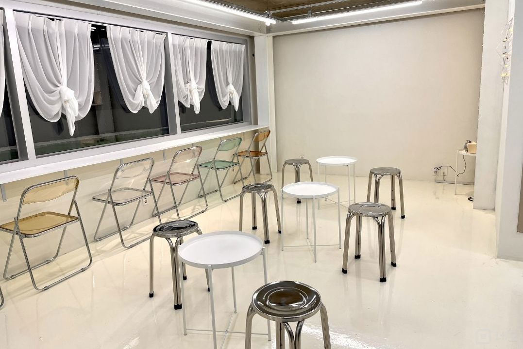 홍대입구역 도보5분 무권리에 가까운 장사 잘되는 카페 매물의 3번째 사진