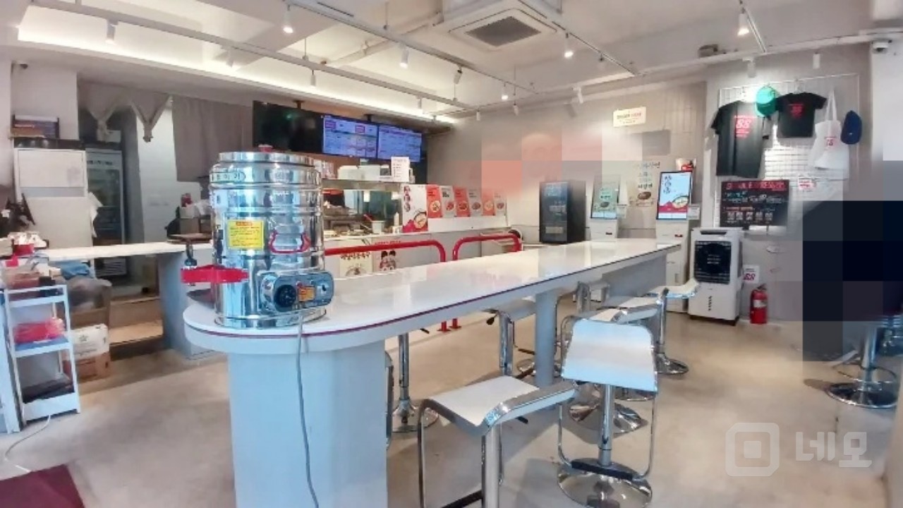 종각역 청계천인근 대로변 코너 1층+2층 가시성 좋은 상가 매물의 2번째 사진