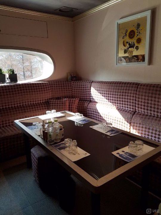 여의도역, 유동인구 많은 곳에 위치한 단란주점 임대 매물의 1번째 사진