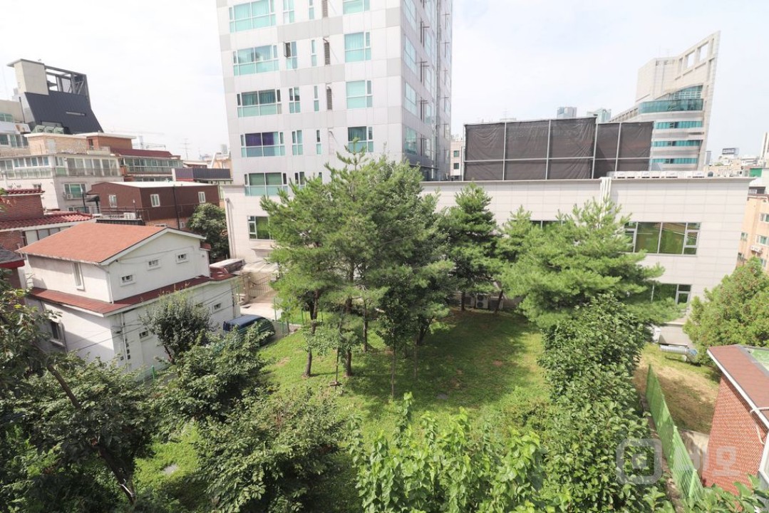 환상적인 초록뷰를 품은 홍대 상수 사무실(주차/엘베) 매물의 1번째 사진