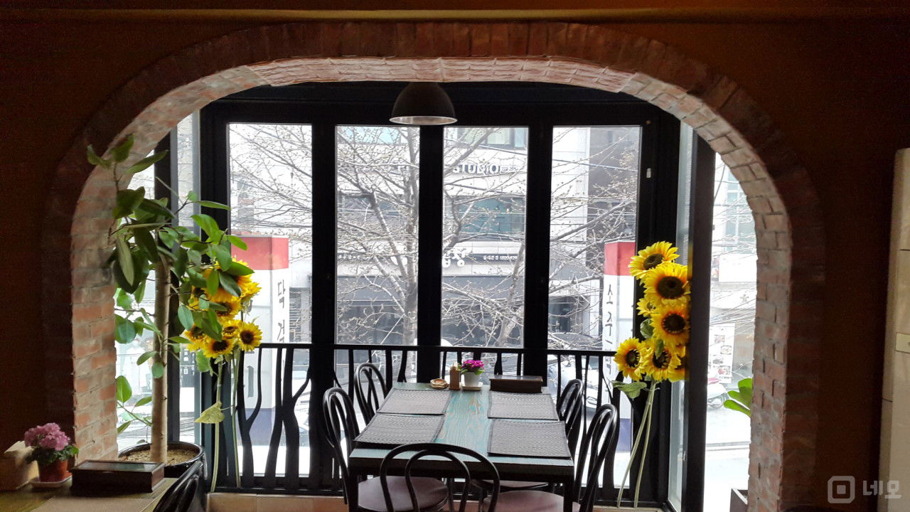 서교동 합정역 역세권, 입소문 듣고 찾아오는 민속주점 매물의 3번째 사진