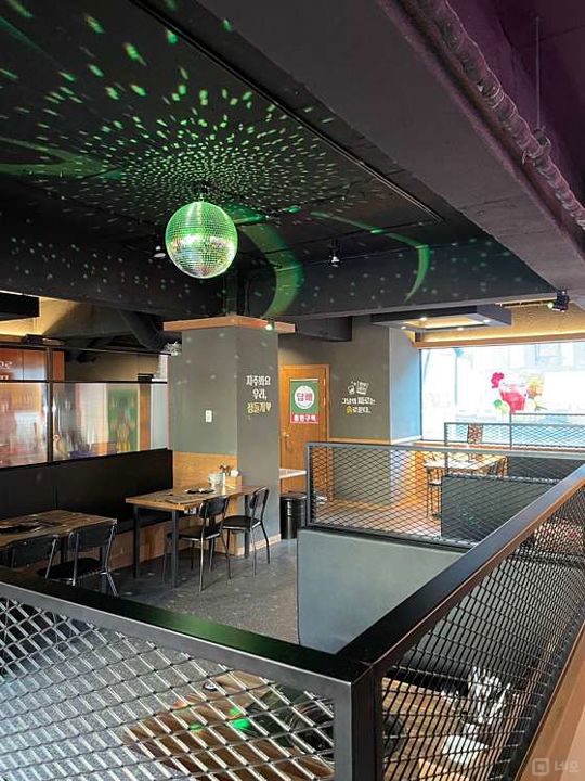 고척동 대학가에 위치한 실내포차 매물의 2번째 사진