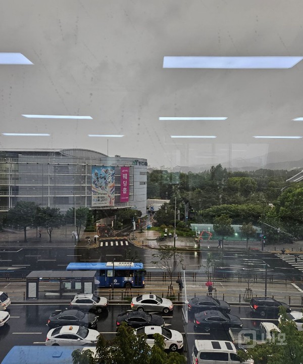 양재시민의숲역 초역세권 전망있는 사무실 매물의 2번째 사진