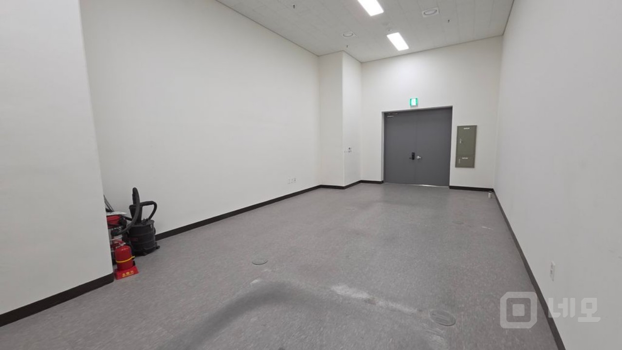 하역이 편리한 지하창고 매물의 2번째 사진