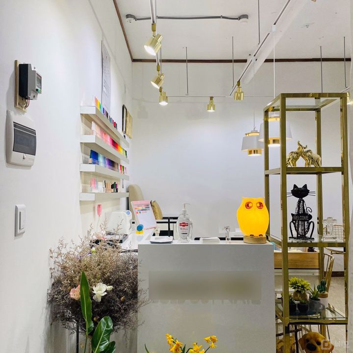 풍산역 역세권, 깔끔한 인테리어 완비된 2층 네일샵 매물의 3번째 사진