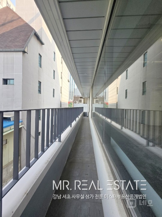 대로변ACE.노출최상.외관디자인최고.모든업종가능 매물의 9번째 사진