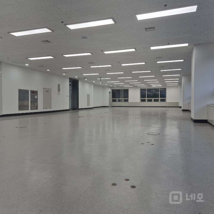 💕삼성동 I 쾌적한 화이트톤 인테리어 I 빠른 계약 예상되는 사무실 매물의 2번째 사진